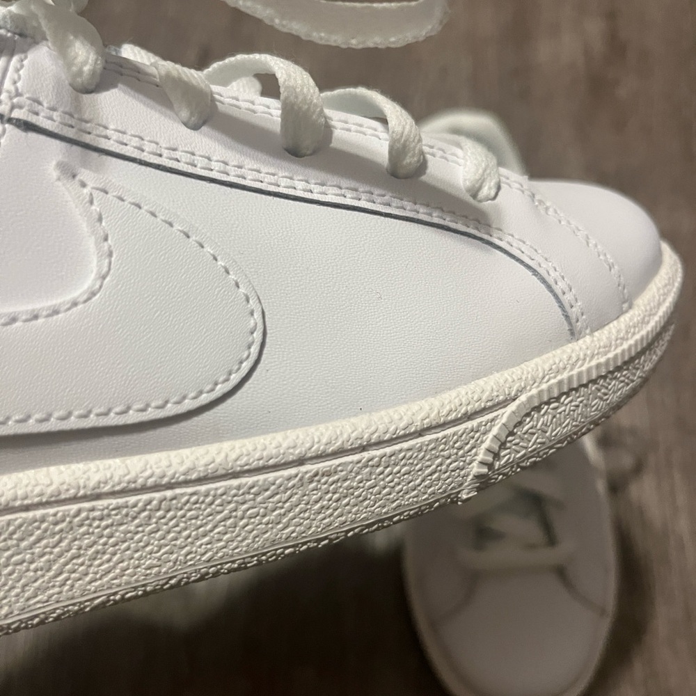 Nike Women's White Sneakers - Picture 7 of 9